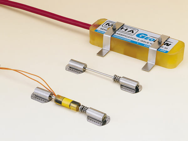 Cảm biến đo độ căng/ Spot Weldable (VW) | Model 4100 · 4150 – Geokon.USA