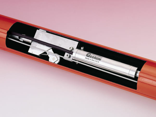Cảm biến đo độ nghiêng – chuyển vị ngang/Horizontal In-Place Inclinometer (MEMS) | Model 6155 – Geokon.USA